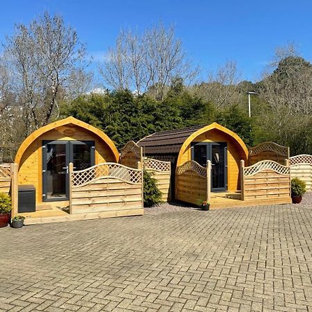 Conifer Cabins Fort William Exterior foto
