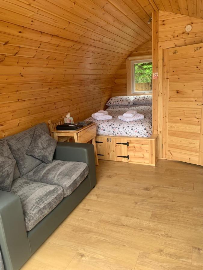 Conifer Cabins Fort William Exterior foto