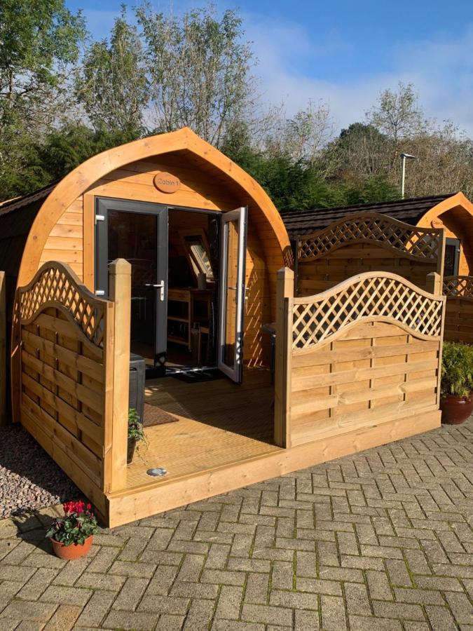 Conifer Cabins Fort William Exterior foto