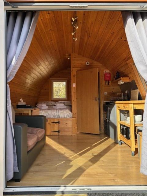 Conifer Cabins Fort William Exterior foto